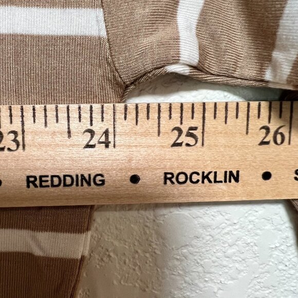 NWT GAP Drop Sleeve Crew Neck T Shirt Tan Rayon Blend Womens Size L - Picture 3 of 6